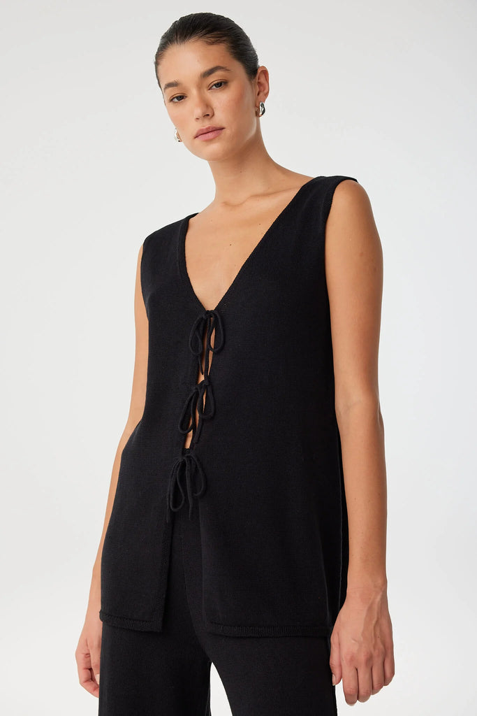 Arcaa Poppy Longline Top (Black)