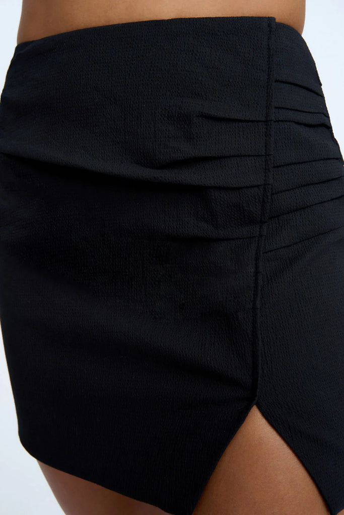 By Johnny Fold Shift Mini Skirt (Black)