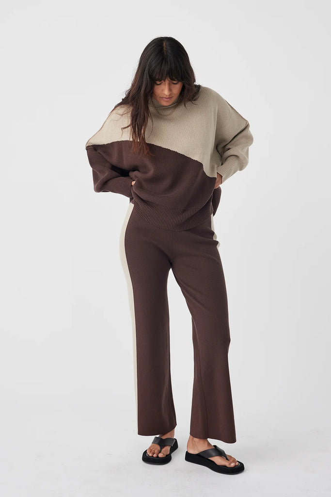 Arcaa Neo Sweater (Chocolate & Taupe)