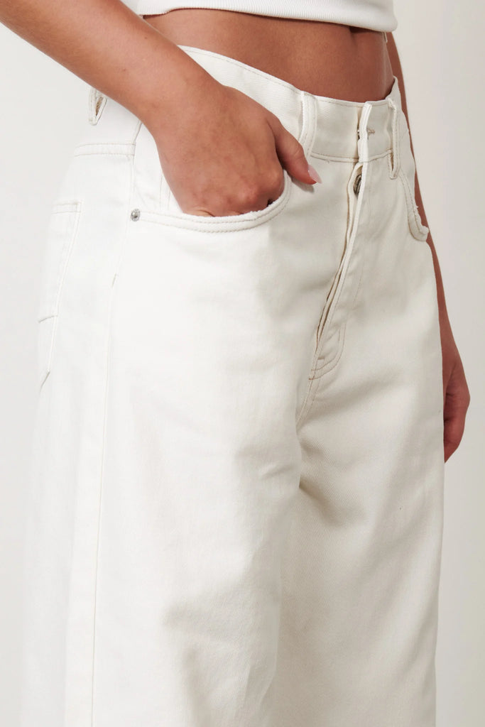 Bayse Denim Perry (Geisha White)