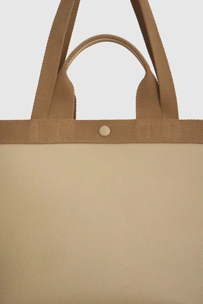 C&M Soki Tote (Taupe)