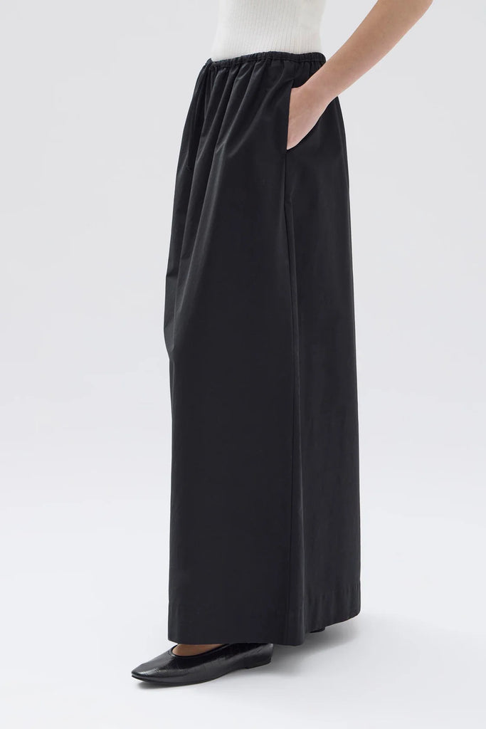 Assembly Label Philipa Poplin Midi Skirt (Black)