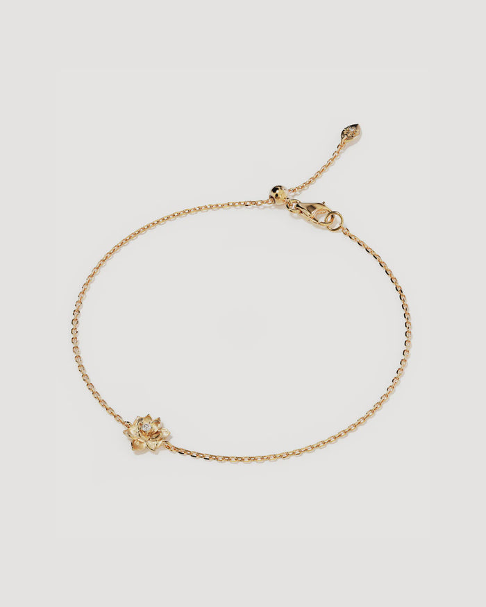 Bloom Within Lotus Bracelet (18k Gold Vermeil)