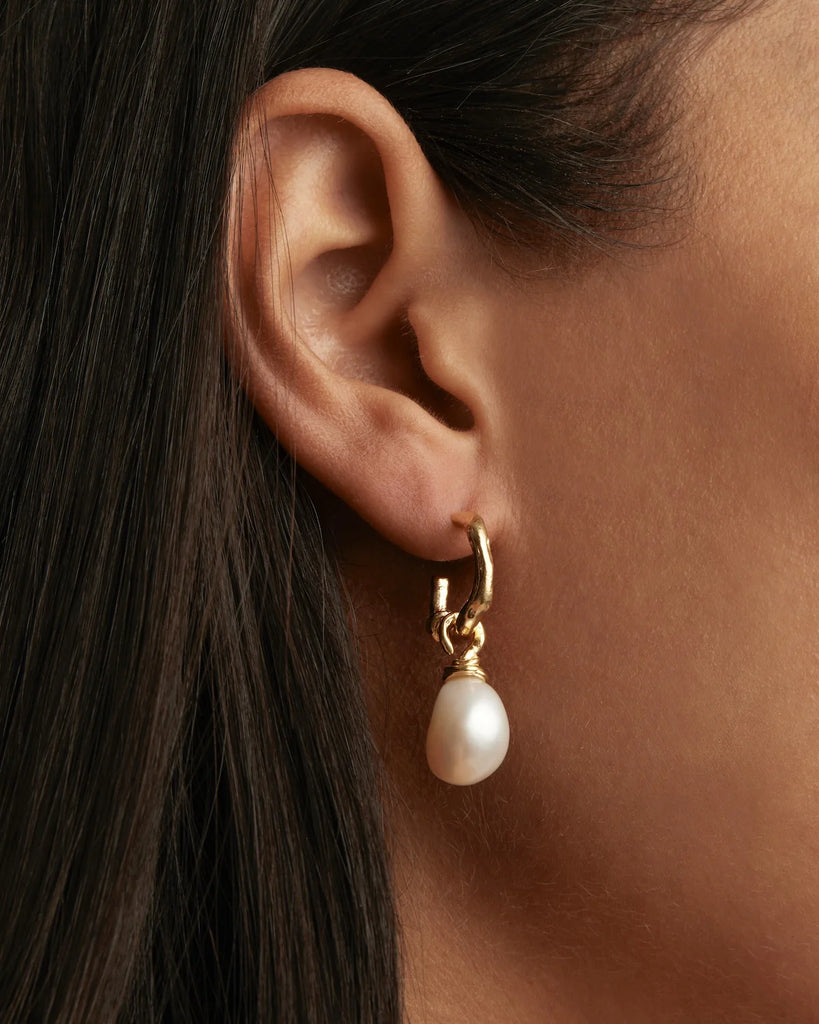 Whispers of Tranquillity Pearl Hoops (18k Gold Vermeil)