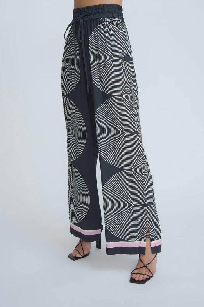 By Johnny Zen Linear Pant